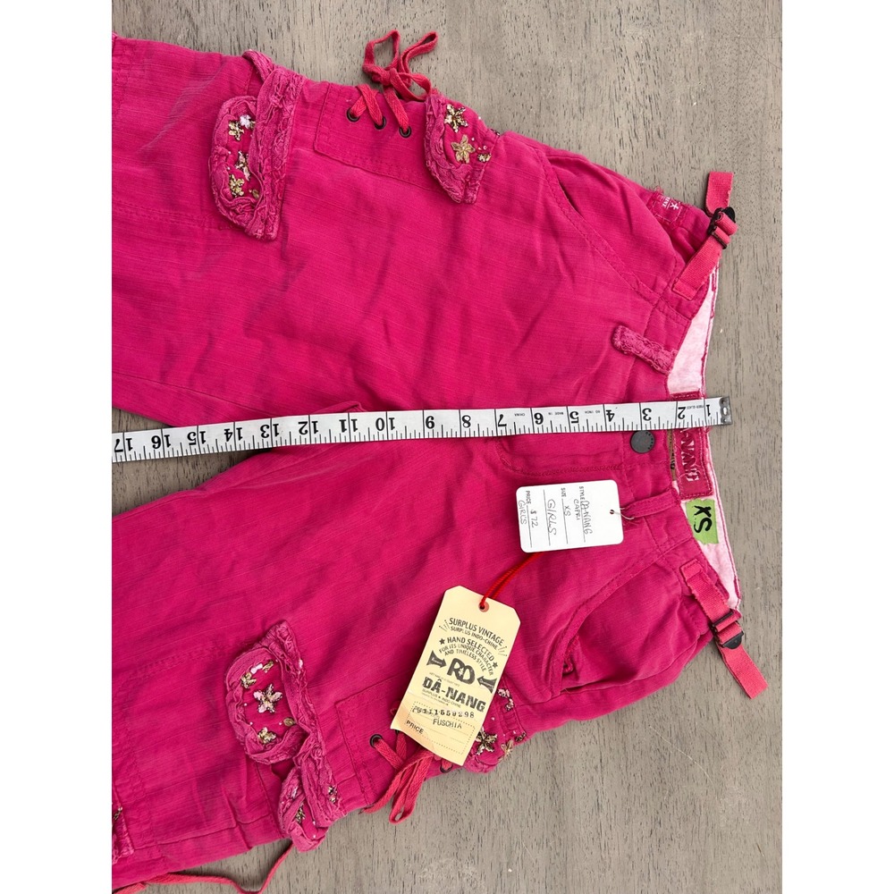 Da-Nang Surplus Vintage Girls Capri Cargo Pants Fuschia Pink Embroidered XS NWT - Picture 3 of 10